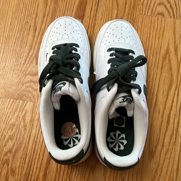 Nike Women's Court Vision Low Sneaker - Picture 6 of 6